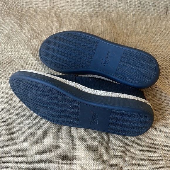 Trotters Black and Tan Mules - Picture 9 of 12